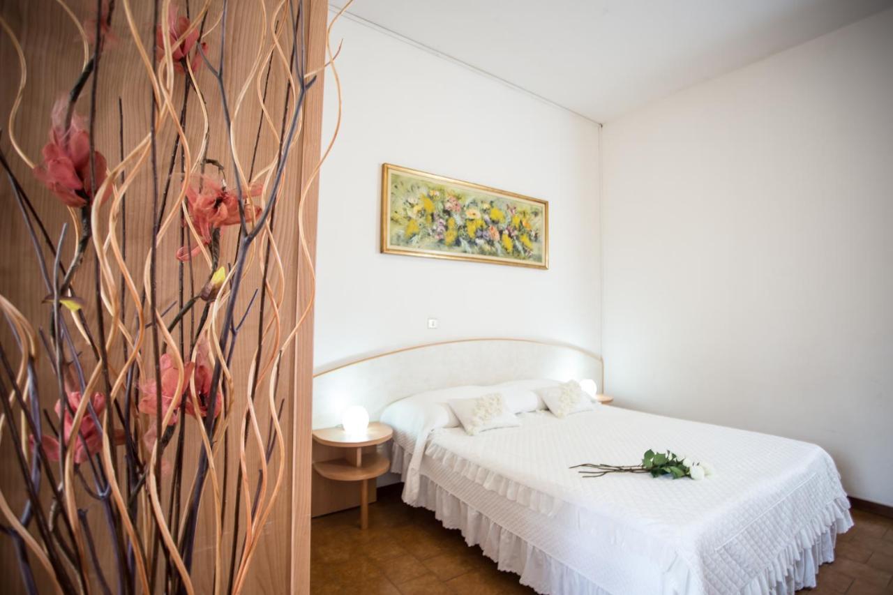 Hotel Continental Gatteo a Mare Luaran gambar