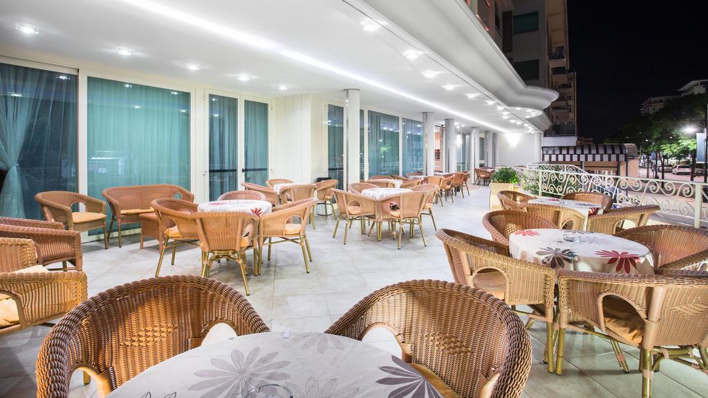 Hotel Continental Gatteo a Mare Luaran gambar