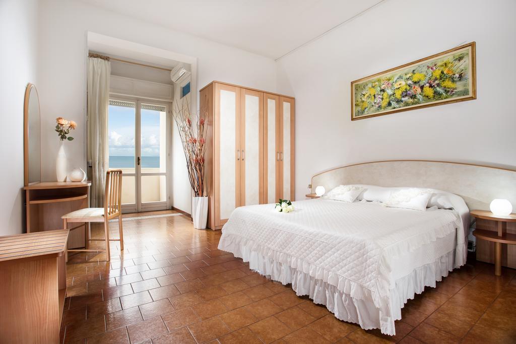 Hotel Continental Gatteo a Mare Bilik gambar