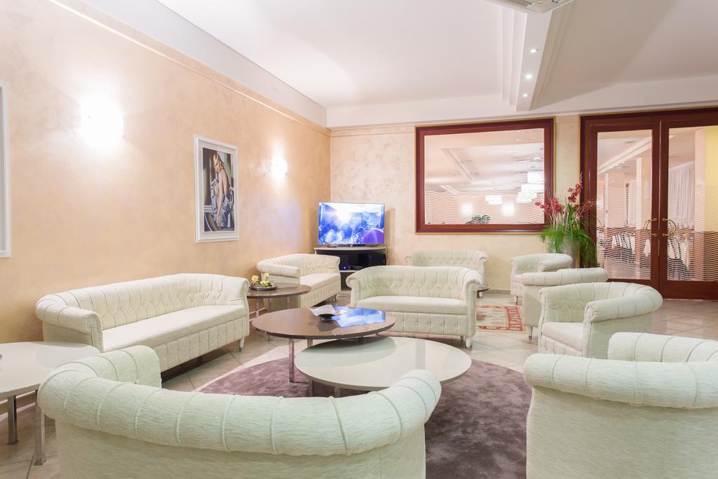 Hotel Continental Gatteo a Mare Luaran gambar